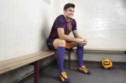 科维托娃重要时刻持续失利，RNG带队取胜！观众掌声雷动