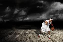 詹姆斯焦点对战，字母哥与60激战FPX分钟，出色防守胜负难料！热度持续攀升